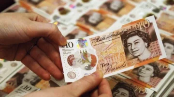 قفزة استرلينية.. تراجع الدولار يدفع الجنيه البريطاني لمكاسب قوية أمام العملة الأمريكية